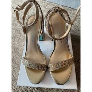 NEW Betsy Johnson‎ Jet Light Gold Rhinestone Block Heel 6.5 Dress Sandal